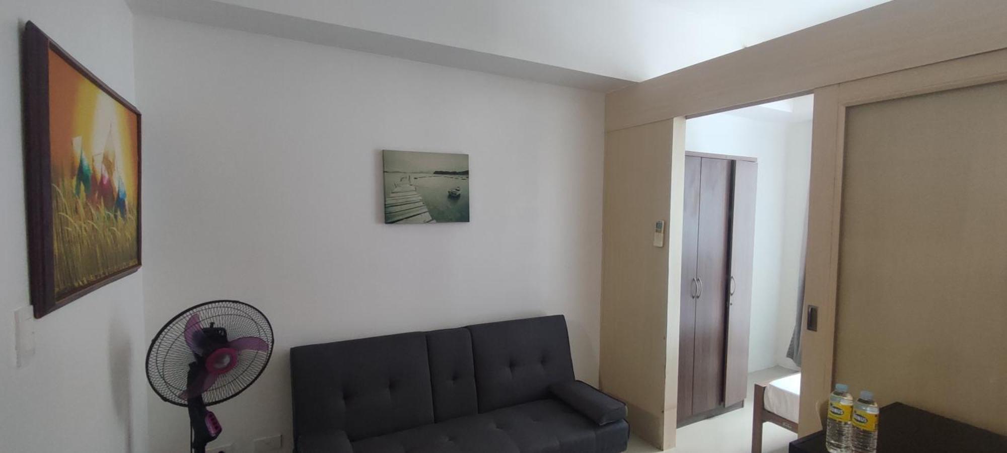 Linda'S Condo Манила Стая снимка